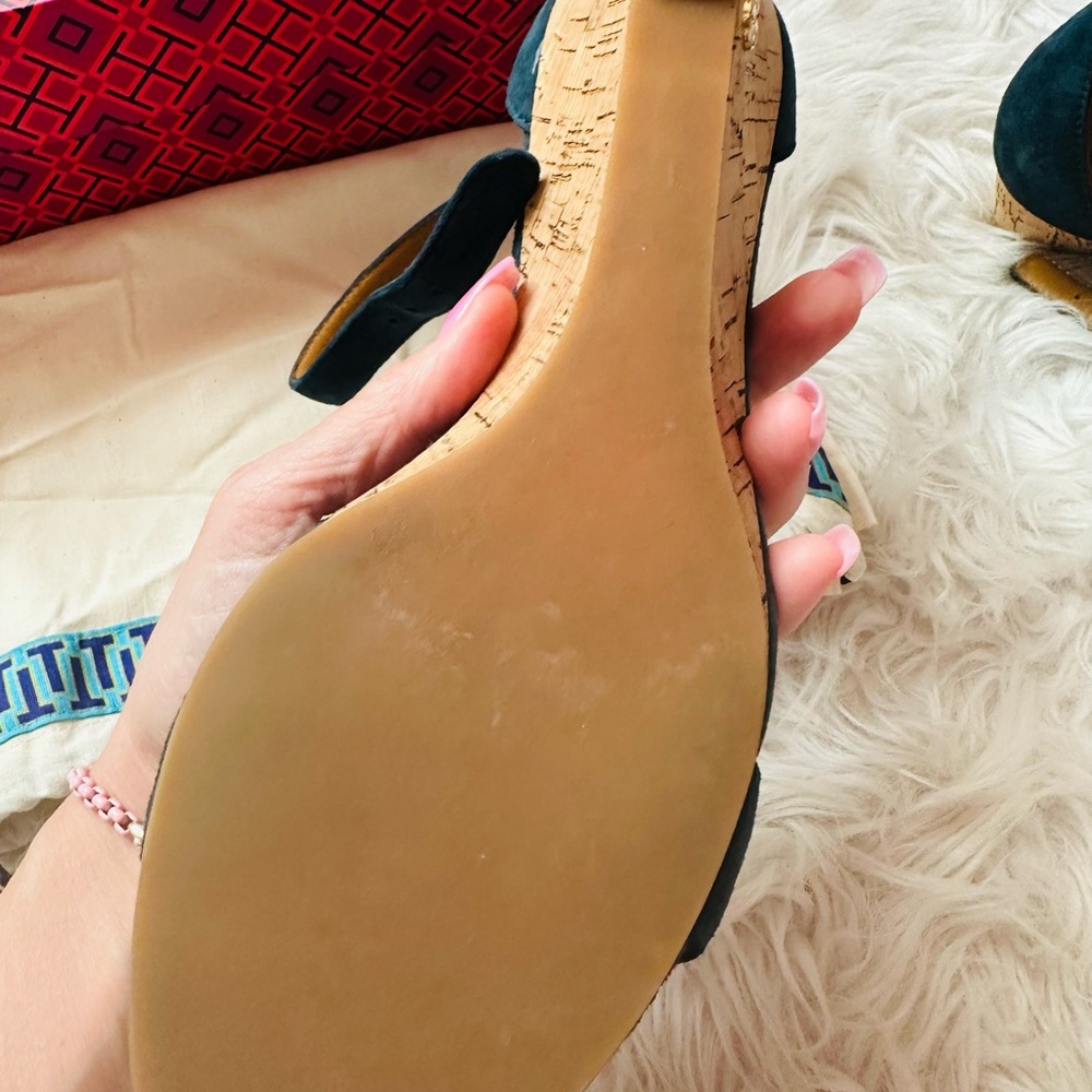 Gorgeous Tory Burch Blue Suede Kitten Espadrille - Picture 4 of 4